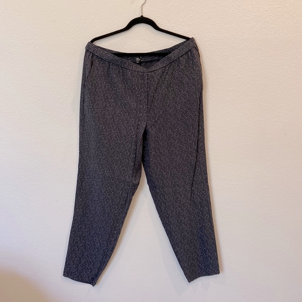EILEEN FISHER Like new Lightweight slacks
